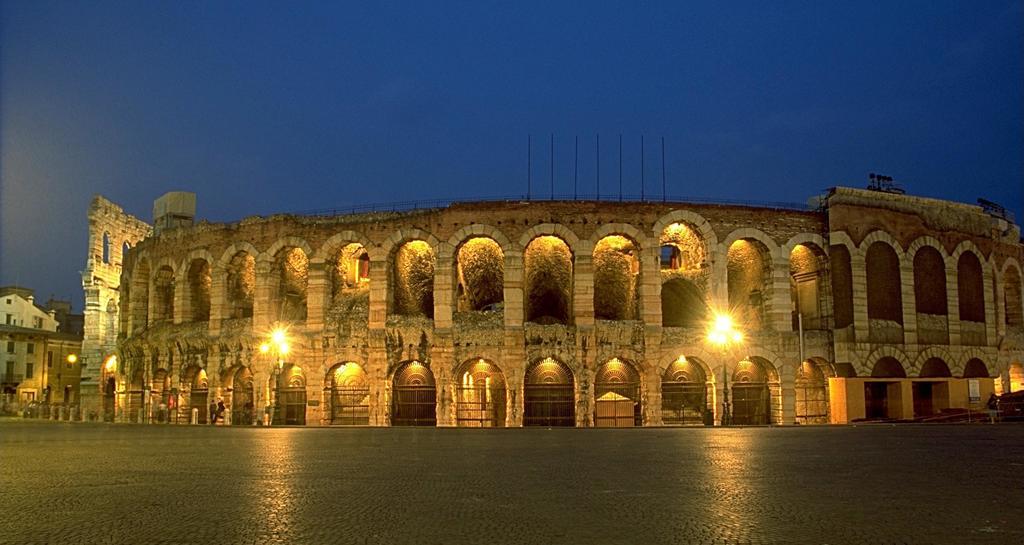 Corte Merighi Charming Rooms Verona Exterior photo