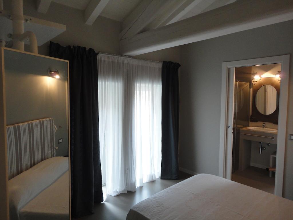 Corte Merighi Charming Rooms Verona Room photo